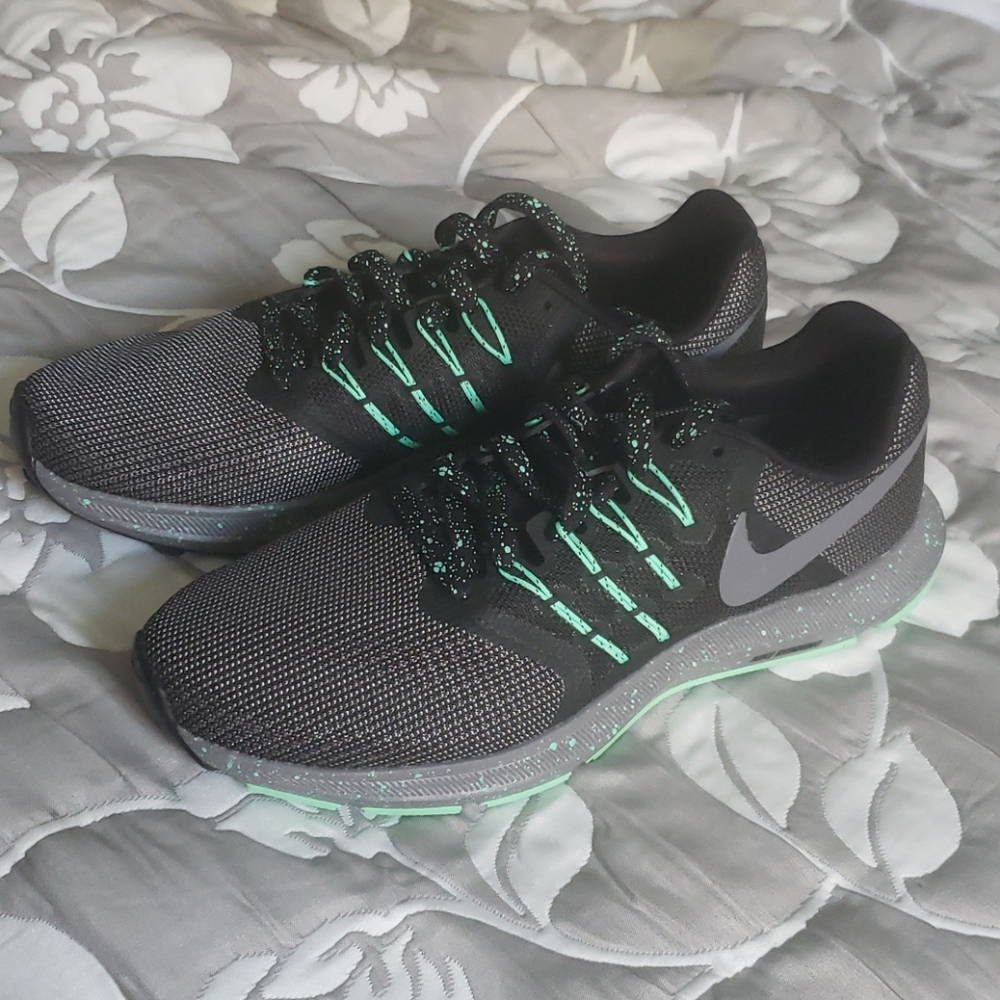 Nike shoes, women's size 7.5, NWOT
